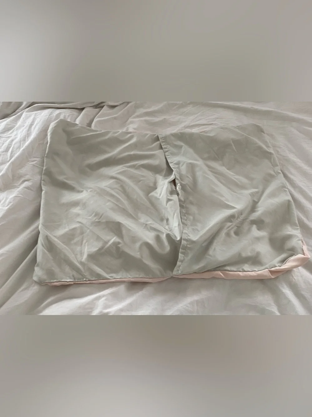 Light pink comforter and pillow case TwinXL